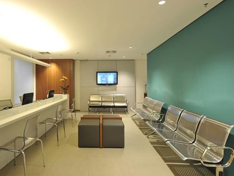 Hospitais e Laboratórios