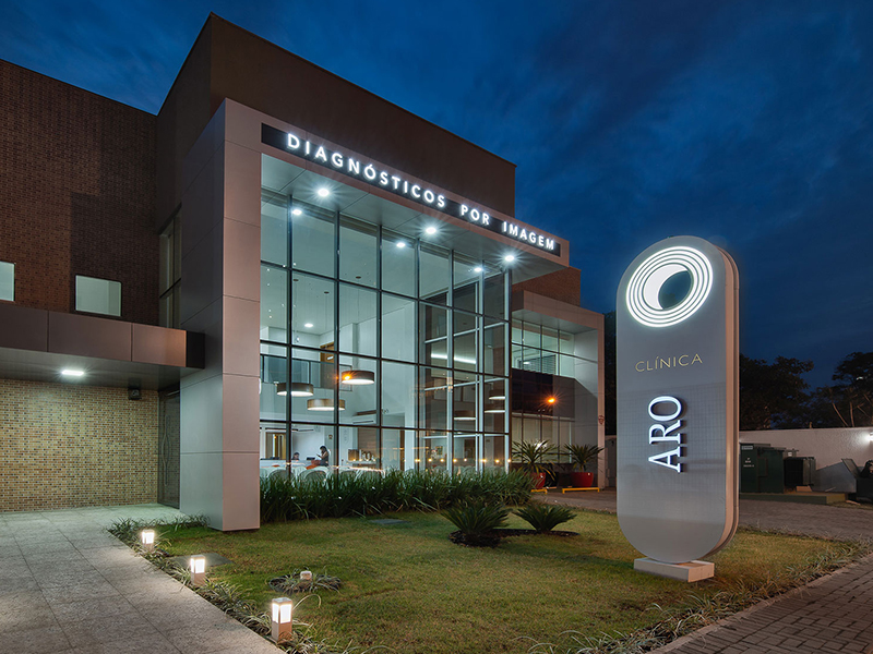 Hospitais e Laboratórios